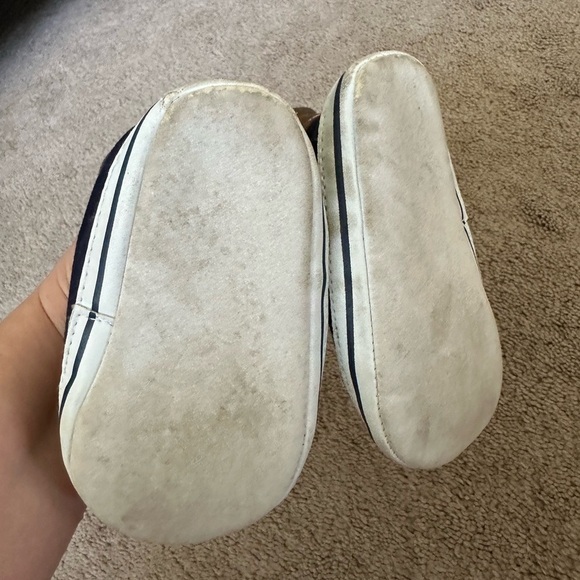 Boys Carters crib shoe soft 9-12 mths - Picture 3 of 3